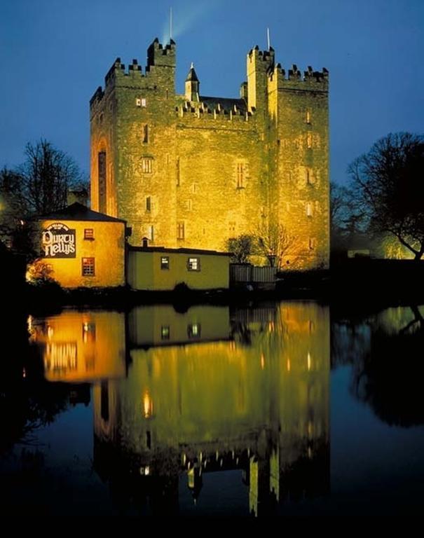 Bunratty Castle Gardens Home 외부 사진