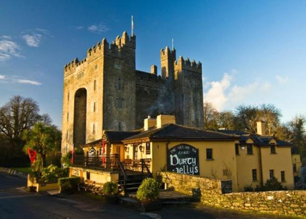 Bunratty Castle Gardens Home 외부 사진